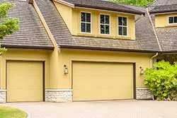 Security Garage Doors Alexandria, VA 571-386-0035 - residential-side